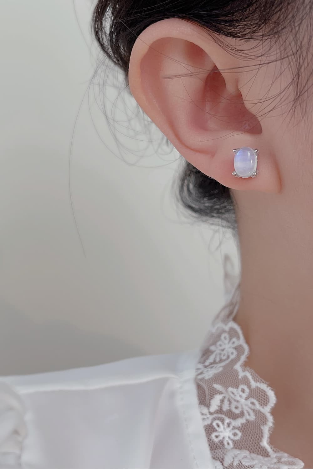 Boucles d'oreilles à tige en argent sterling 925 avec pierre de lune naturelle de haute qualité