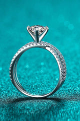 1 Carat Moissanite Crisscross Ring