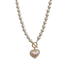 Retro necklace with pearls