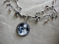 Vintage moon pendant necklace