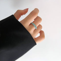 Blue Resin Queen Finger Ring