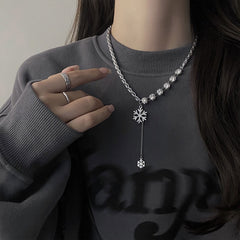 Aesthetic snowflake pendant necklace