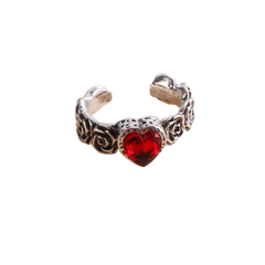 Vintage ring in the shape of a heart with roses