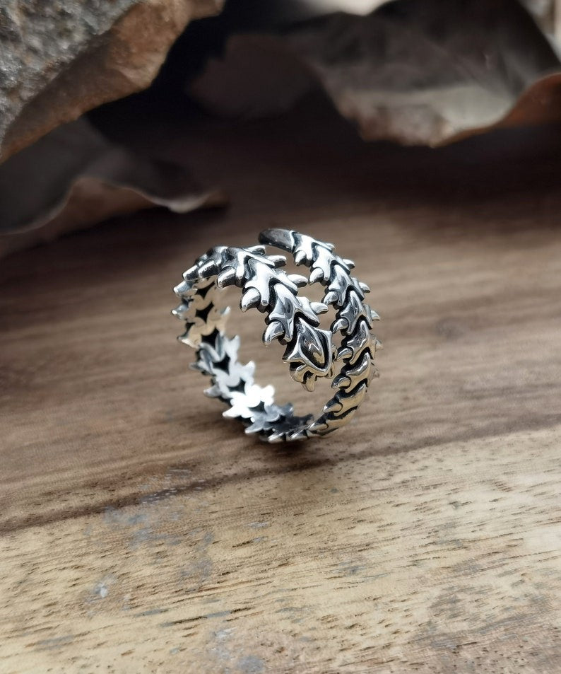 Ring with dragon bones in style Alt