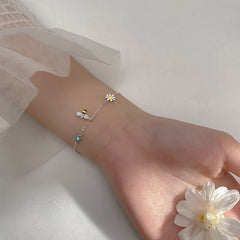 Kidcore bracelet with daisies