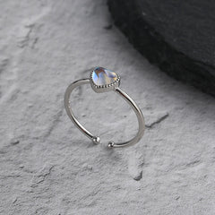 Aesthetic adjustable heart stone ring
