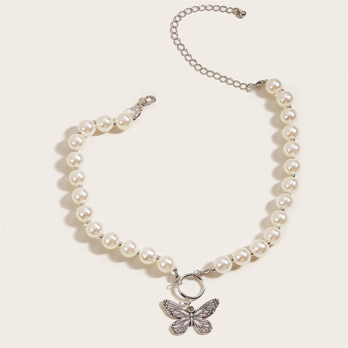 Pearl necklace with retro butterfly