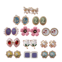 Vintage stud earrings with flowers